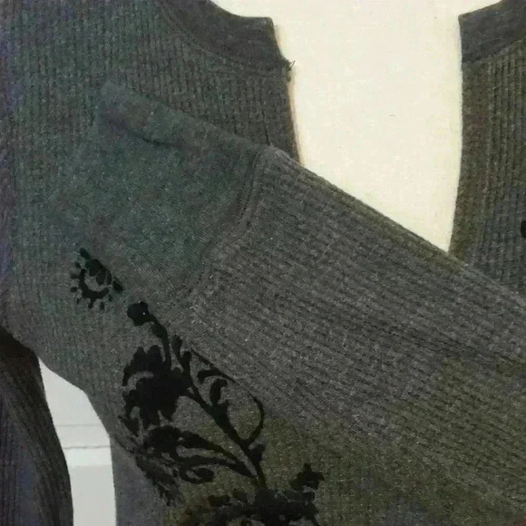 Susan Lawrence Top  L0235 - Picture 5 of 6